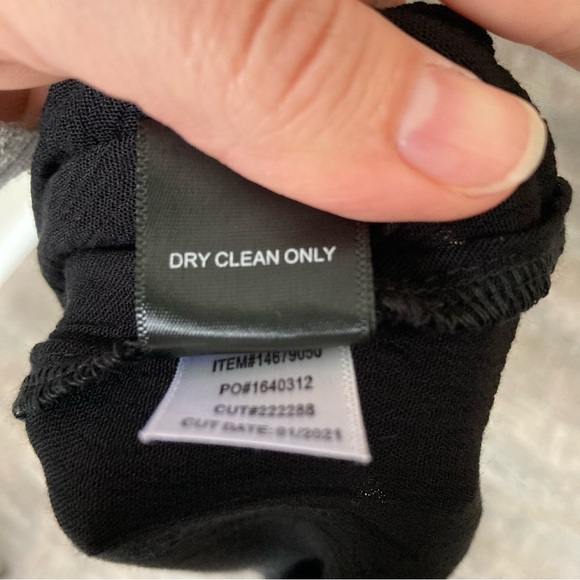 NWT Torrid Black Flowy Sleeveless Blouse Women’s Large - Picture 9 of 9